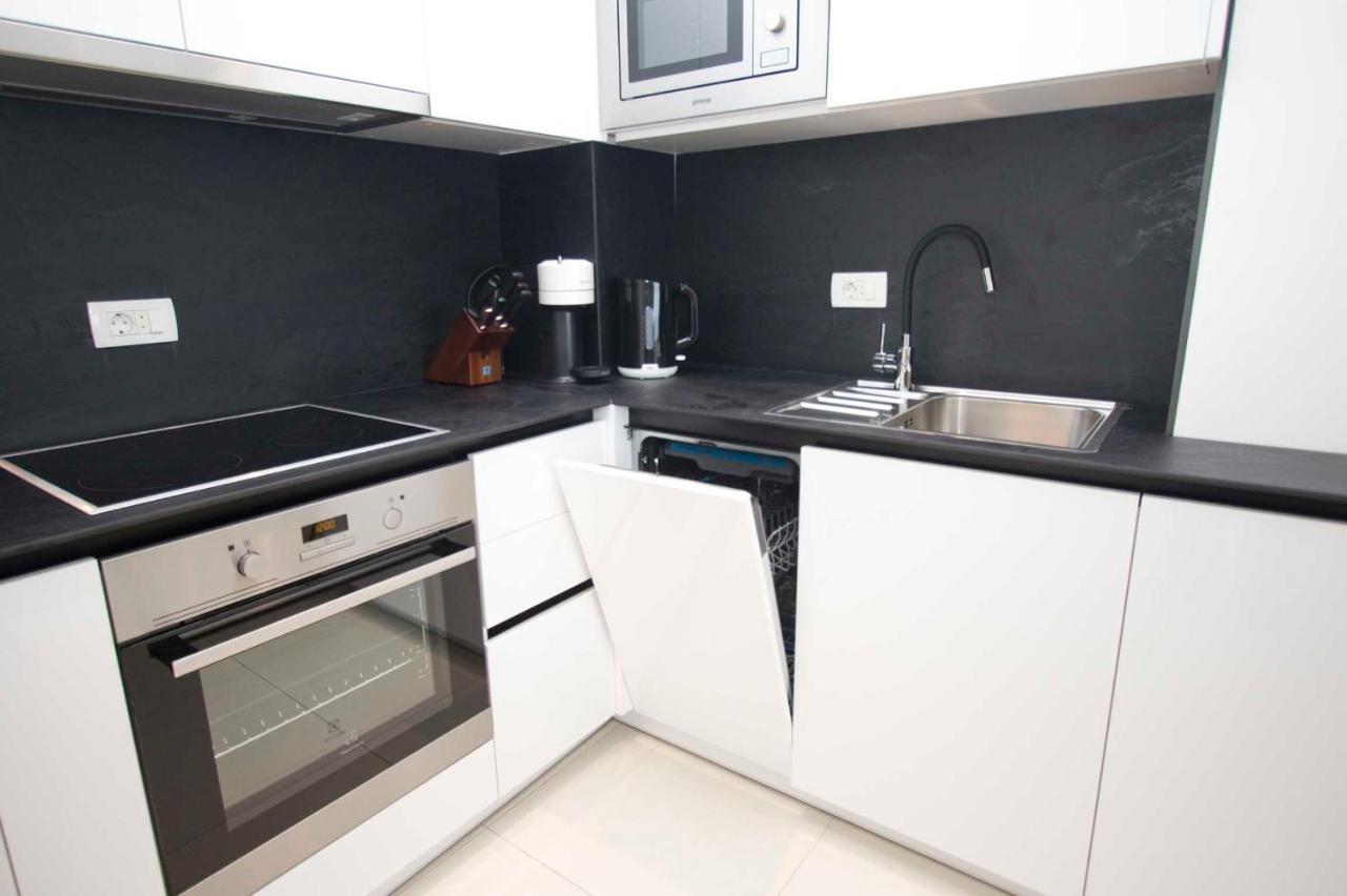 Villa Blue Makarska Bagian luar foto